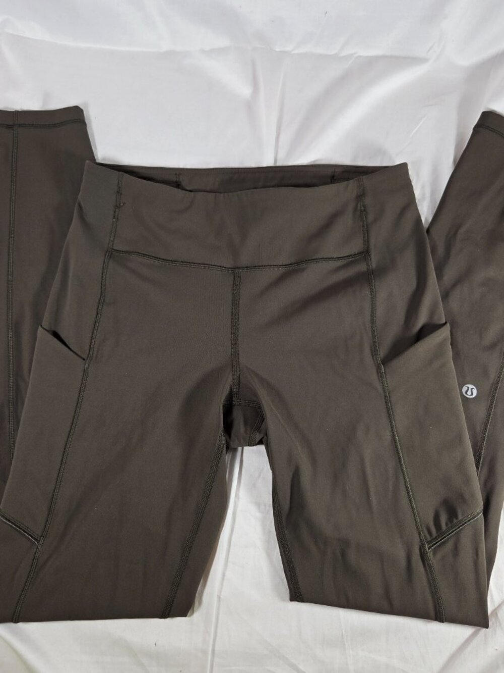 Lululemon Speed Up Mid-Rise Running Tights 28" - Dark Olive Green - Size 6